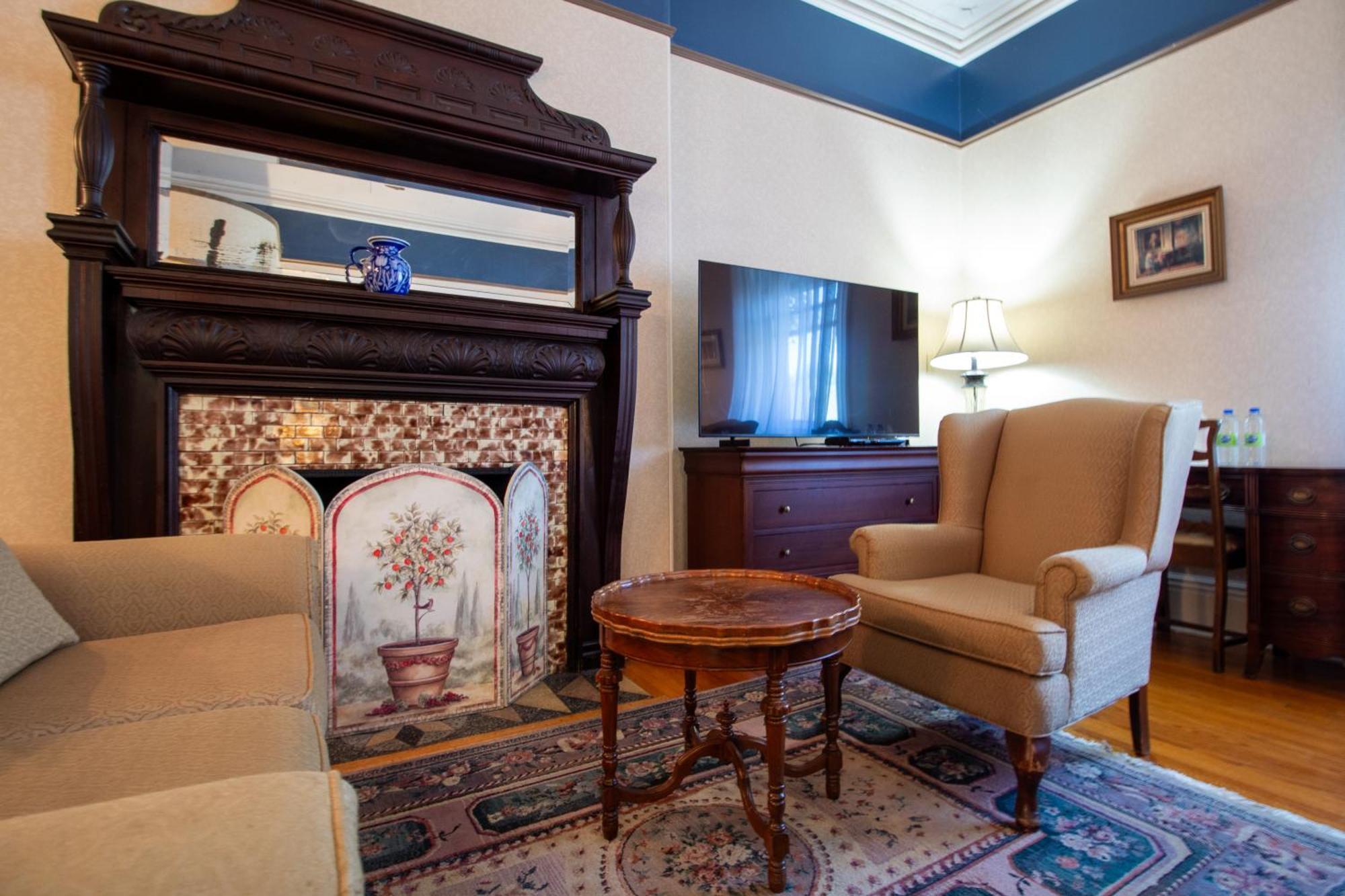 Hochelaga Inn Kingston Eksteriør bilde